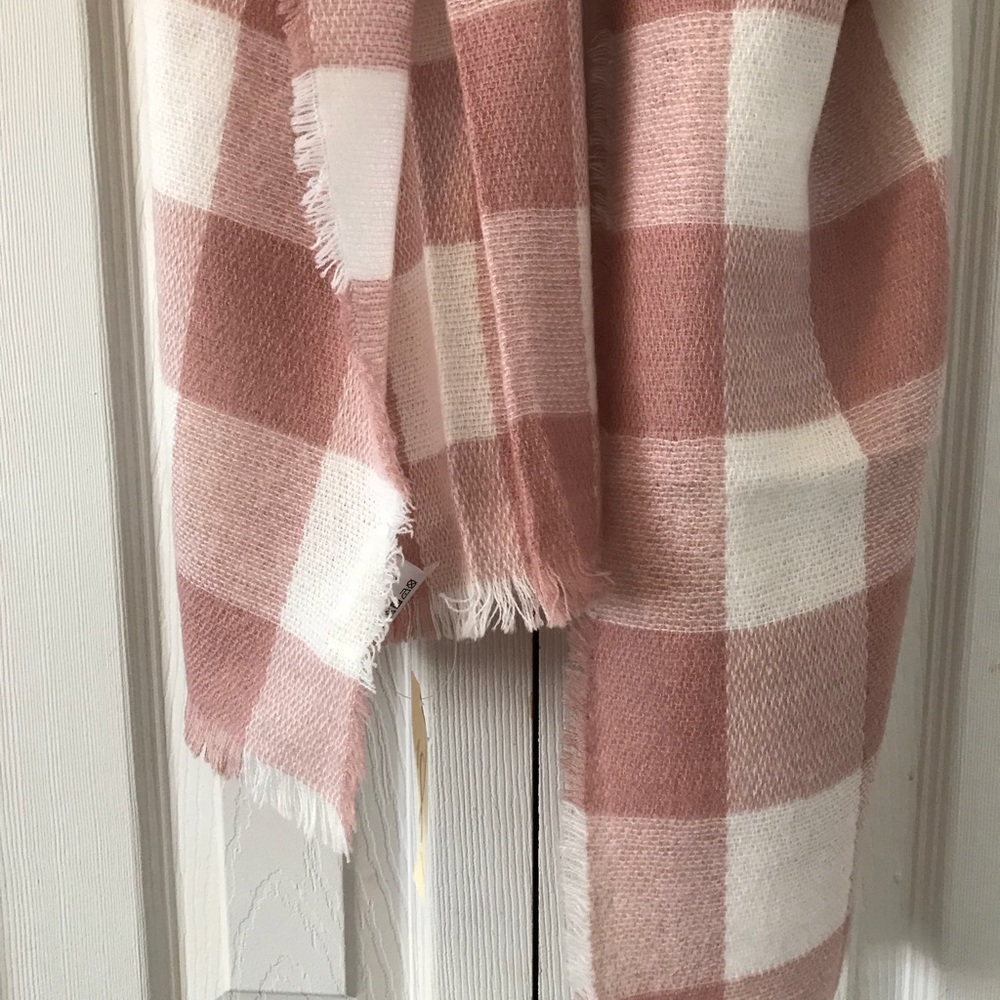 💕 New Scarf - Picture 3 of 4